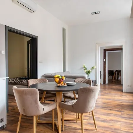 Andrassy Heritage Appartement *